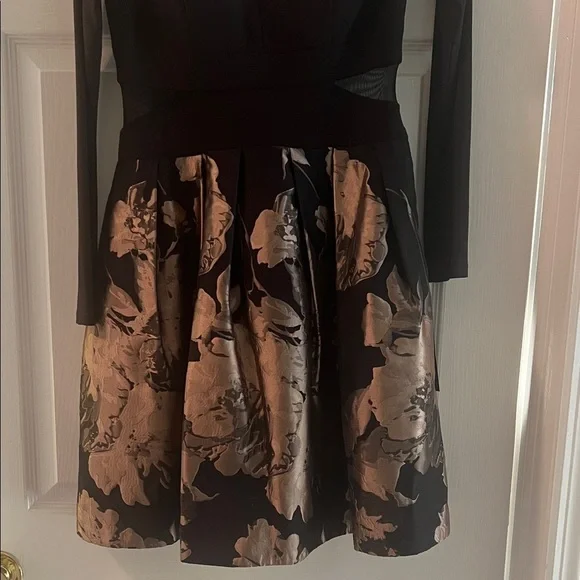 Xscape Black and Gold Long Sleeve Dress - hdc.com.do